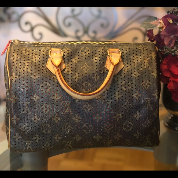 AUTHENTIC LV Perforated Speedy 30 LIMITED EDITION - Picture 3 of 8
